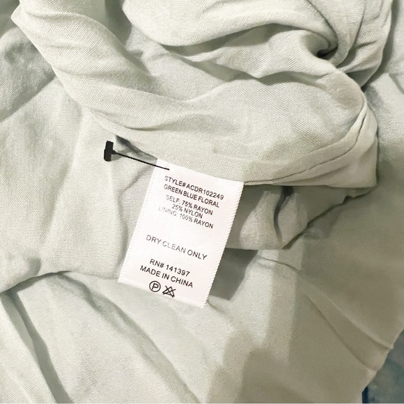 NEW ASTR the Label Kelby Dress in Green Blue Floral Maxi Size SMALL - Picture 5 of 7